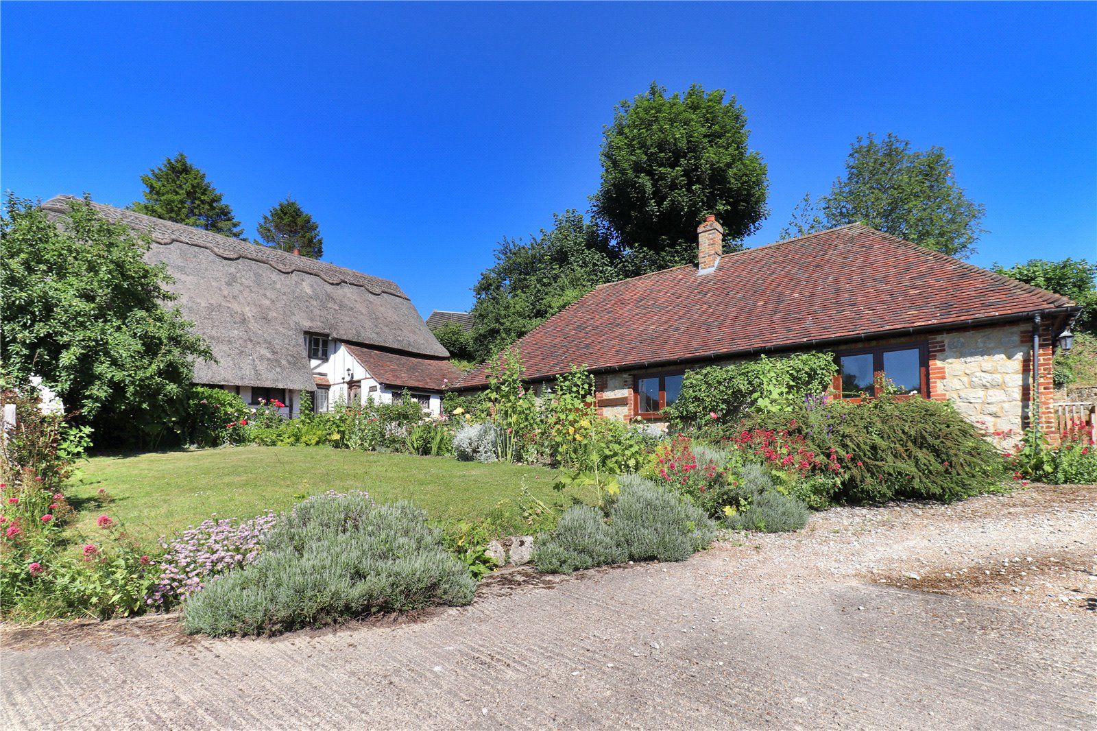 3 bed detached house for sale in Smarden Road, Pluckley, Kent TN27 Zoopla