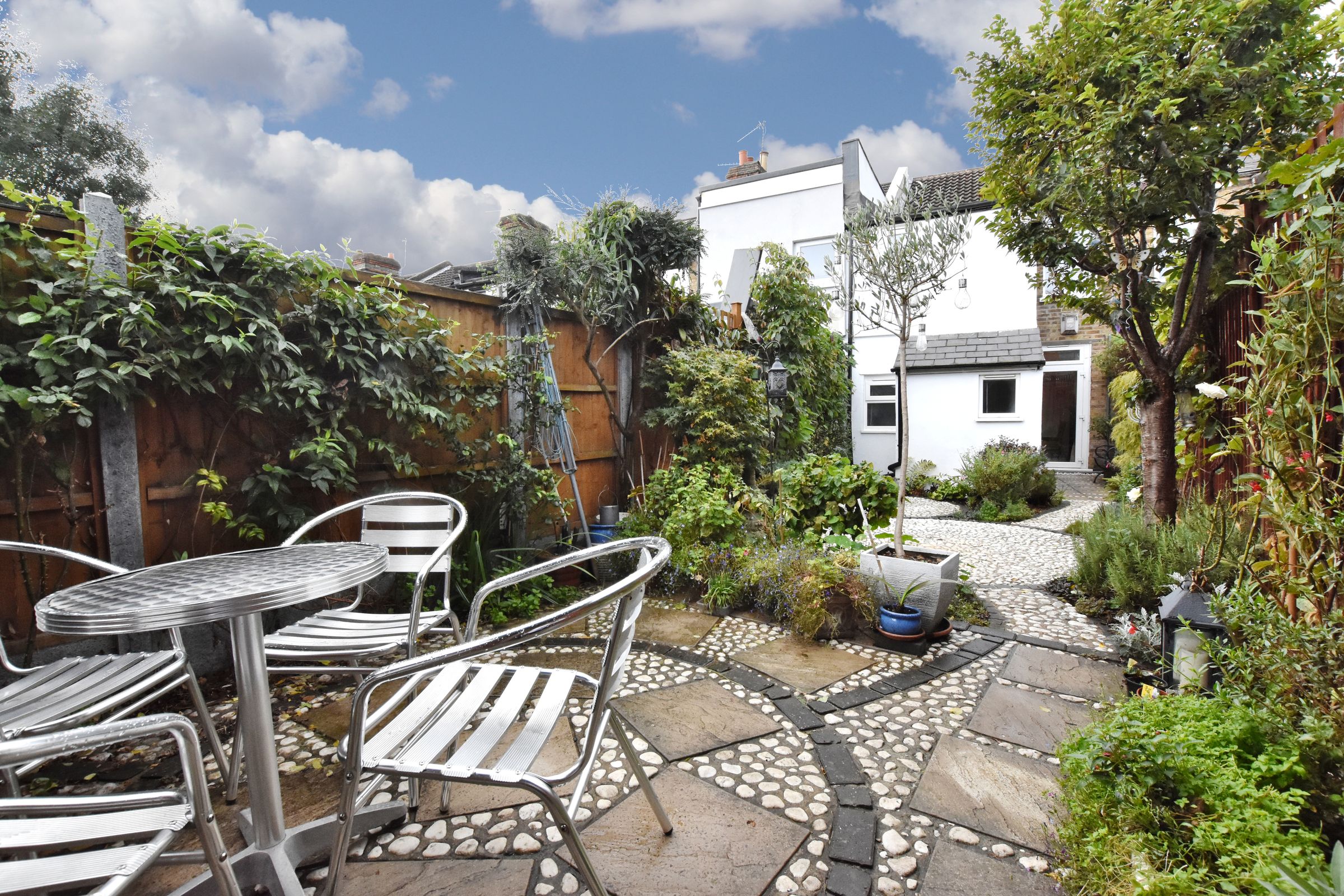 3 bed terraced house for sale in Leavesden Road, Watford WD24 Zoopla