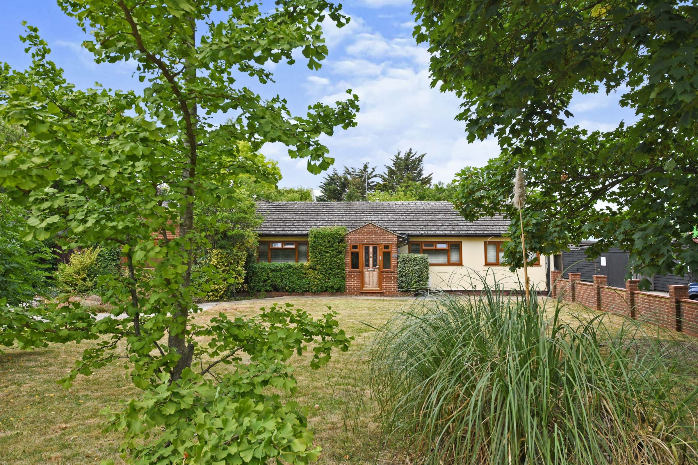 4 bed bungalow for sale in Wickford Road, South Woodham Ferrers, Chelmsford CM3 Zoopla