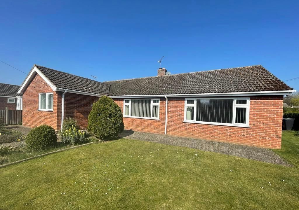4 bed bungalow to rent in Middlemarch Road, Dereham NR19 Zoopla
