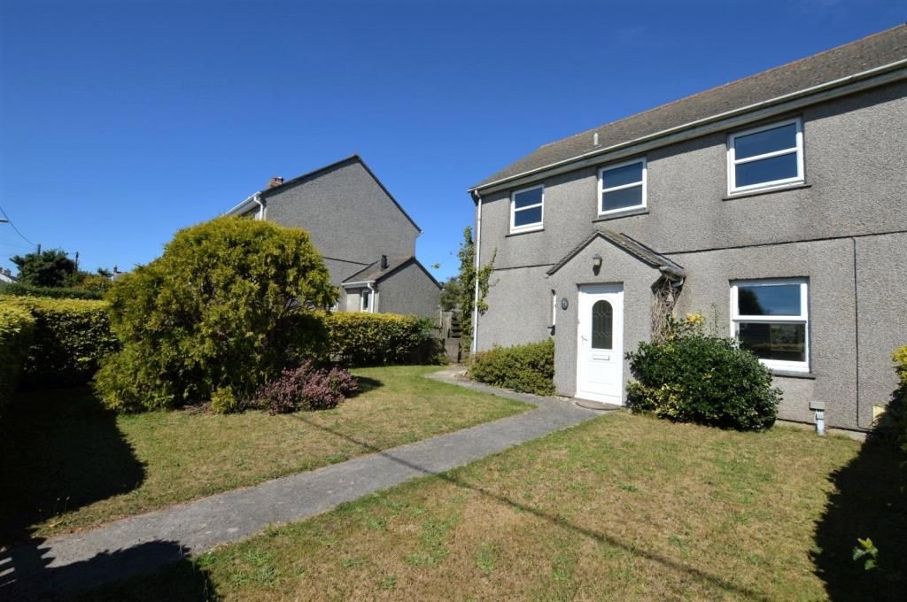 3 bed semidetached house to rent in Pellor Fields, Breage, Helston
