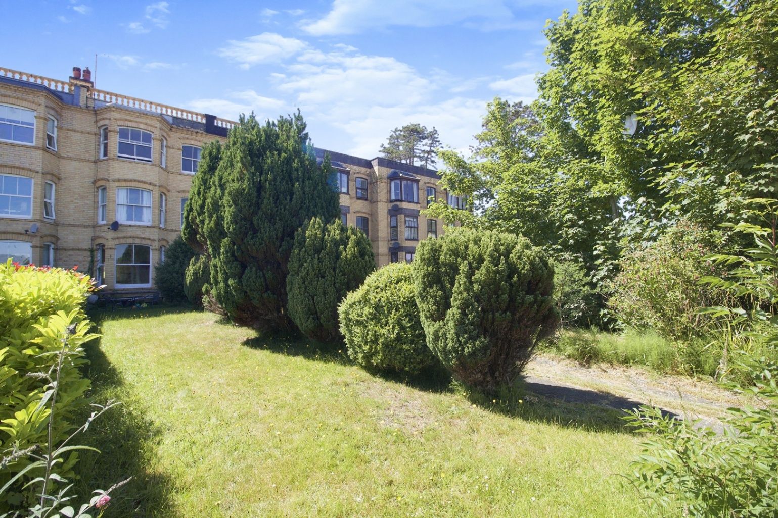 6 bed town house for sale in Cardiff Road, Pwllheli LL53 Zoopla