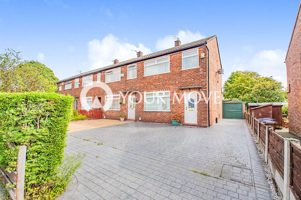 3 bed semidetached house to rent in Calder Drive, Swinton, Manchester