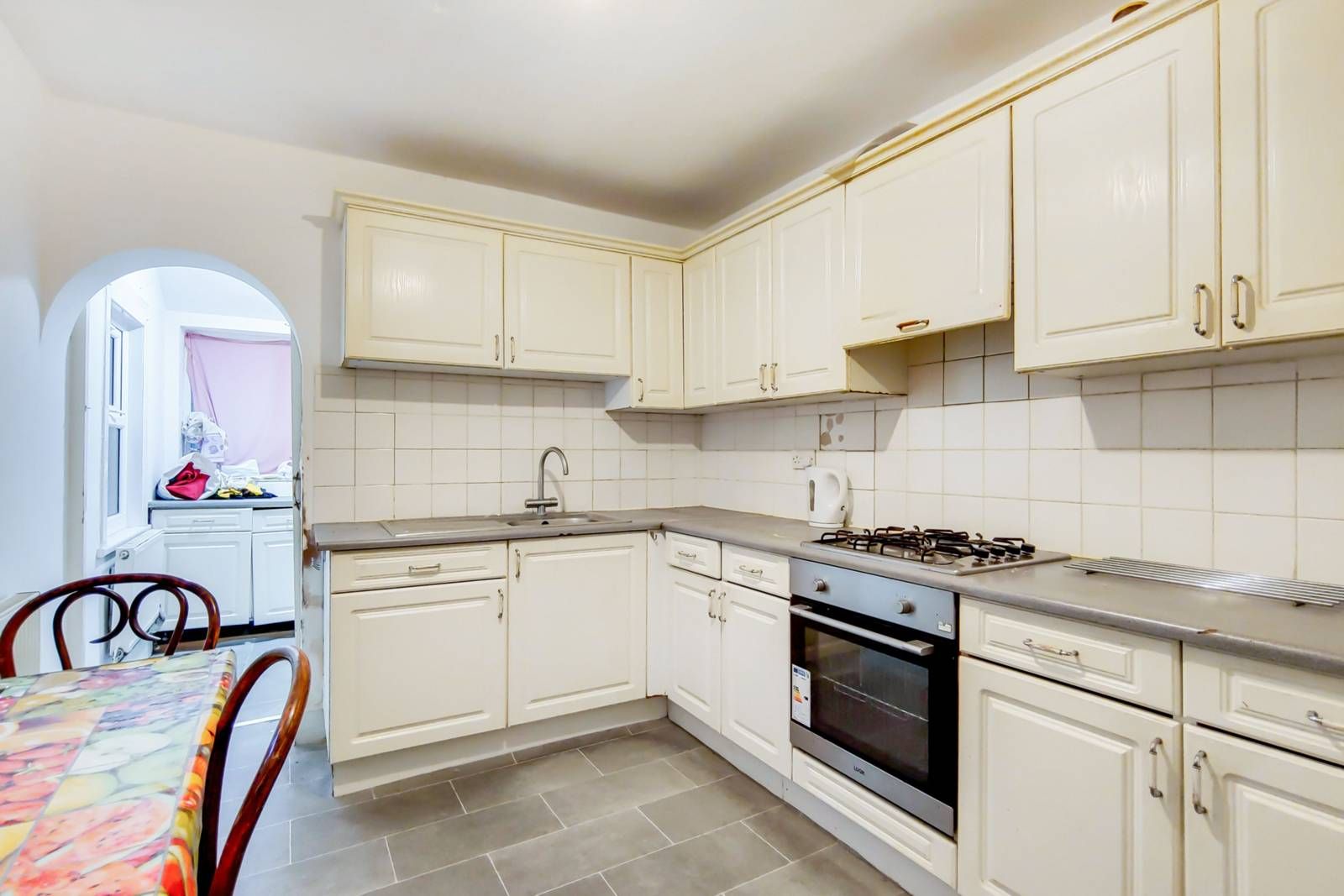 Cruikshank Road, Stratford, London E15  