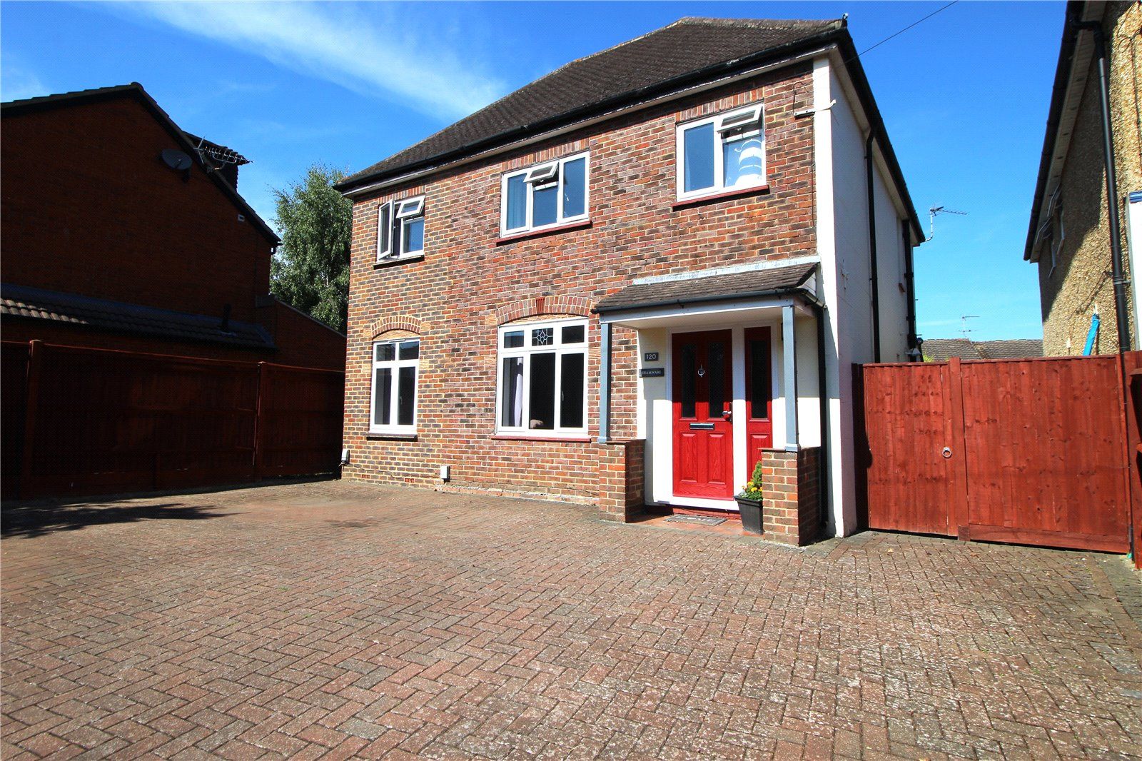 4 bed detached house for sale in Robin Hood Road, Knaphill, Woking