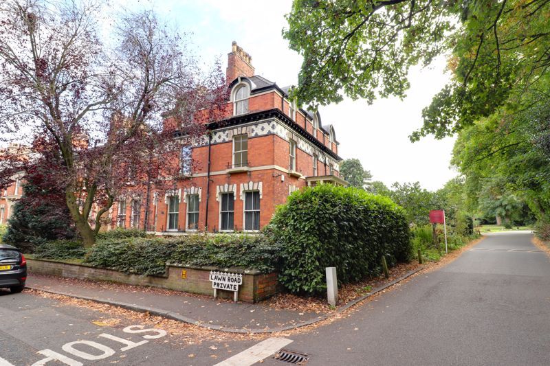 1 bed flat for sale in Lawn Road, Rowley Park, Stafford ST17 Zoopla