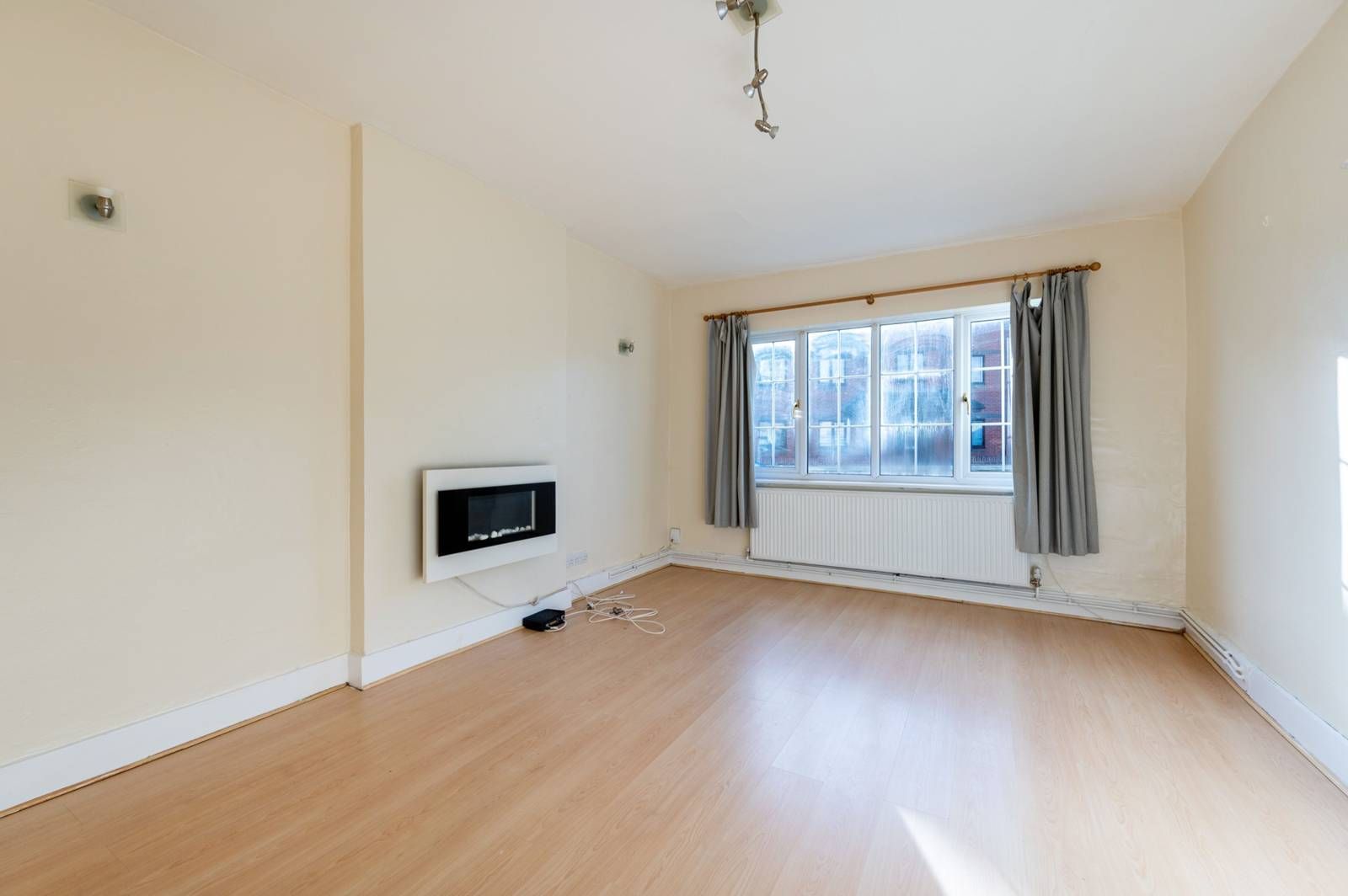 3 bed bungalow for sale in Leslie Park Road, Croydon CR0 Zoopla