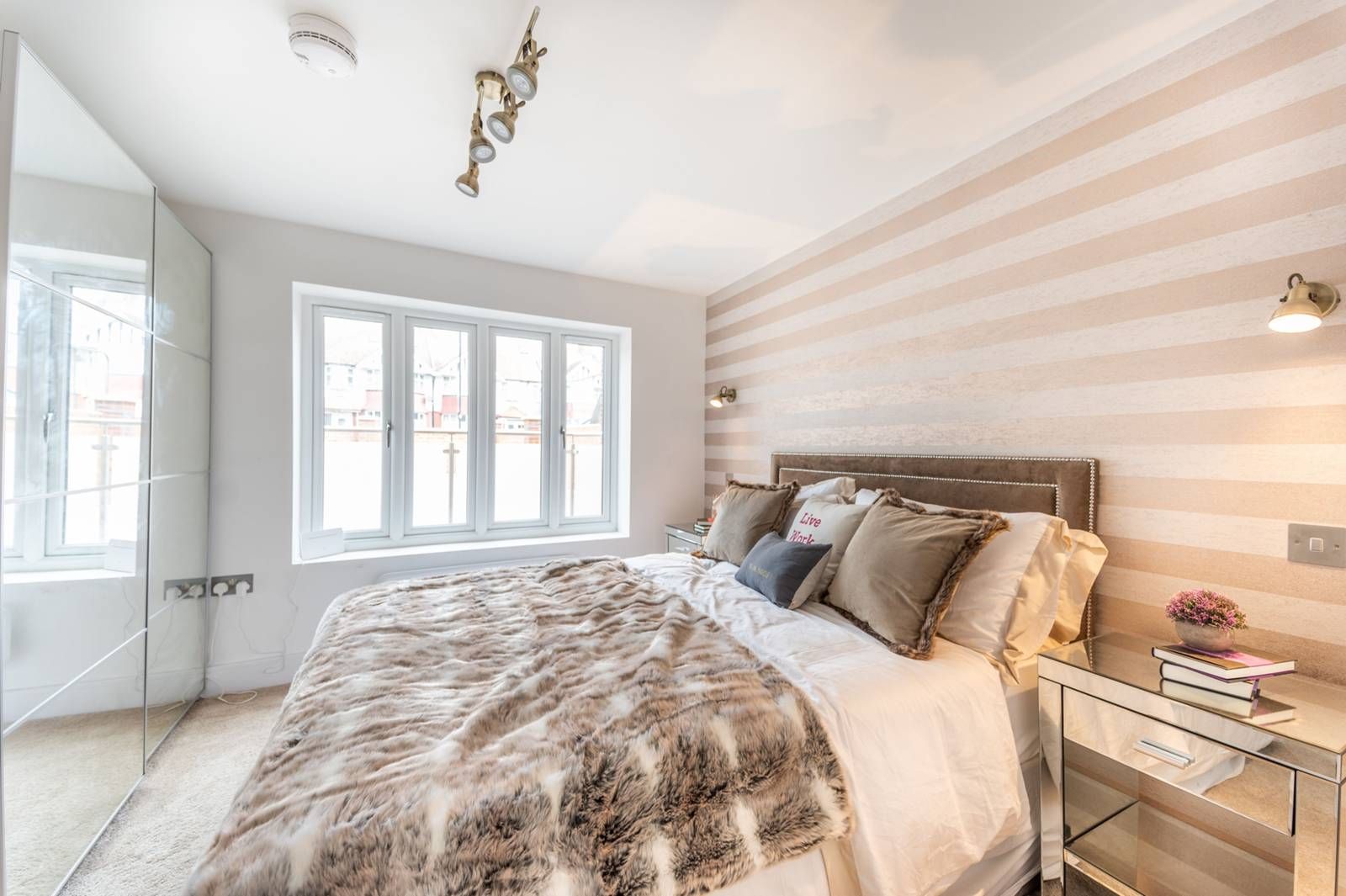 The Ravenor, Greenford, London UB6  