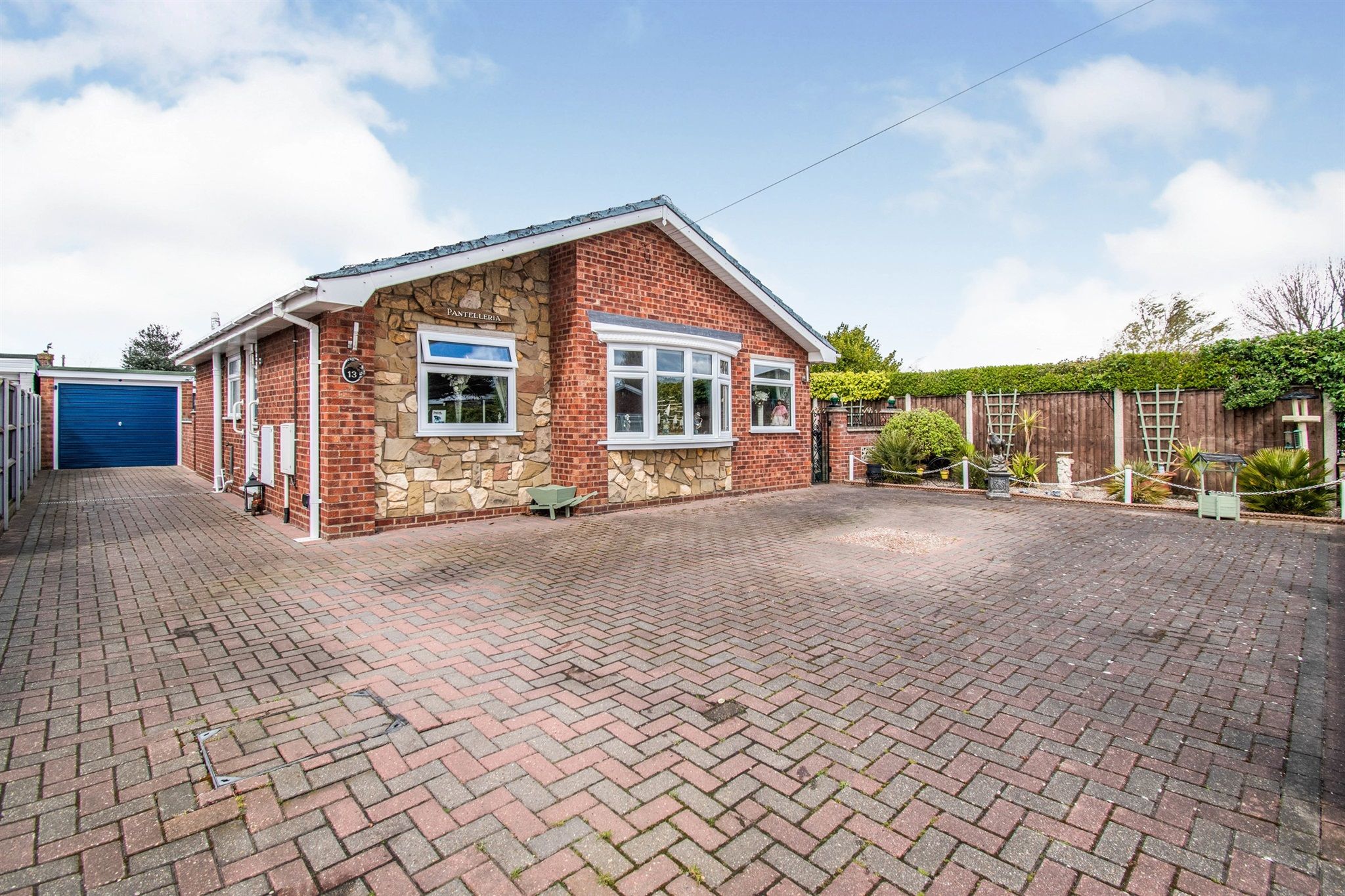 3 bed detached bungalow for sale in Lavenham Way, Lowestoft NR32 Zoopla