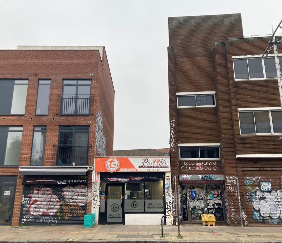 Terraced house for sale in 221 Rye Lane, Peckham, London SE15 Zoopla