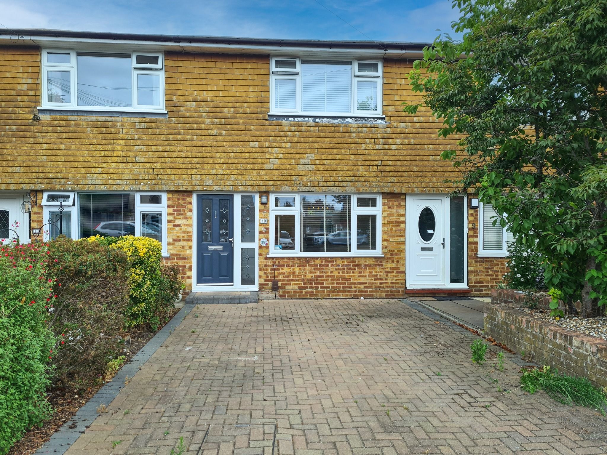 2 bed terraced house for sale in Templecroft, Ashford TW15 Zoopla