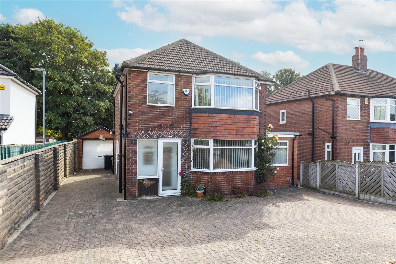 3 bed detached house for sale in Pendas Way, Crossgates, Leeds LS15