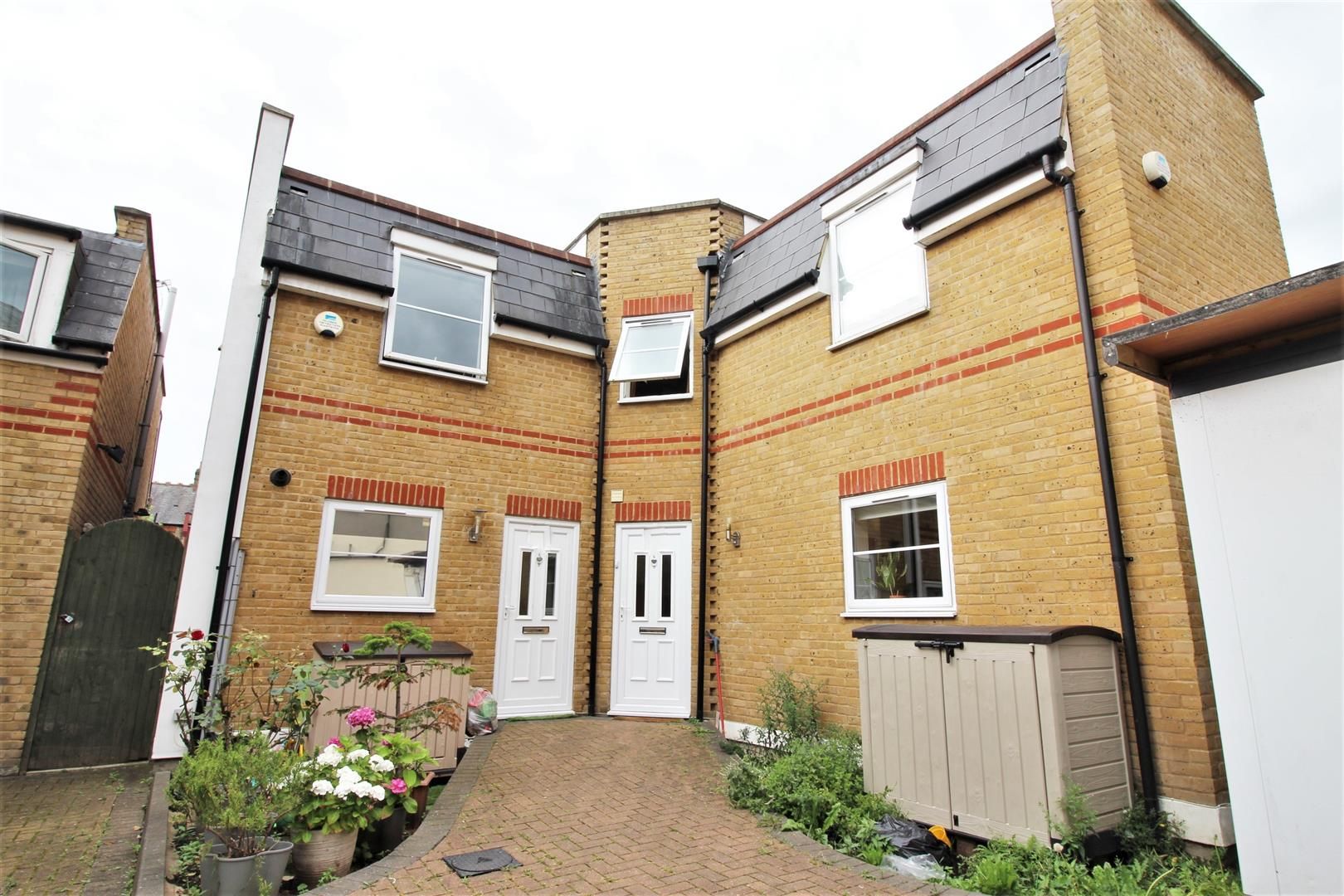 3 bed terraced house for sale in Myddleton Road, Bounds Green N22 Zoopla