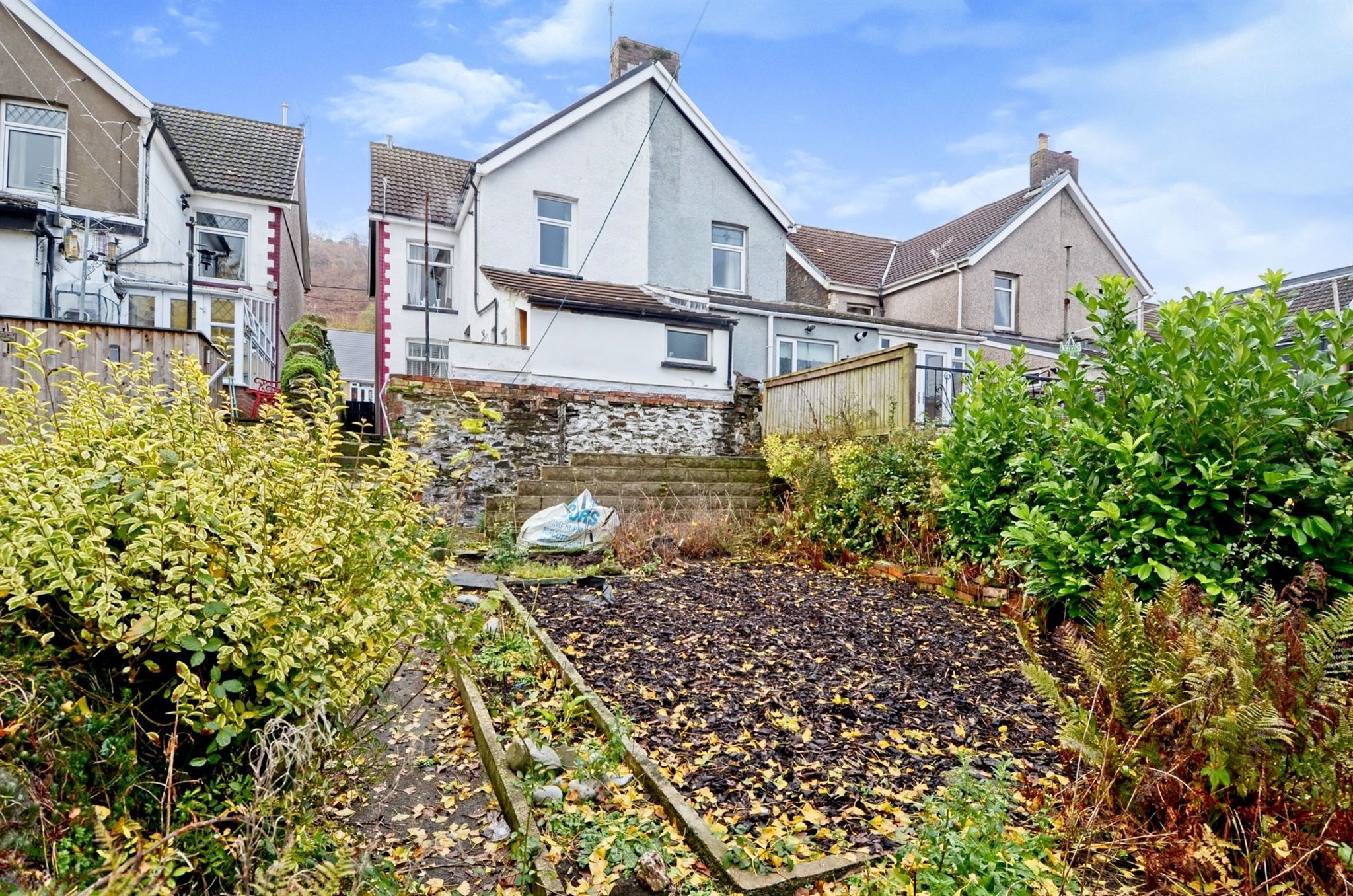 3 bed semidetached house for sale in Graig Y Fedw, Abertridwr