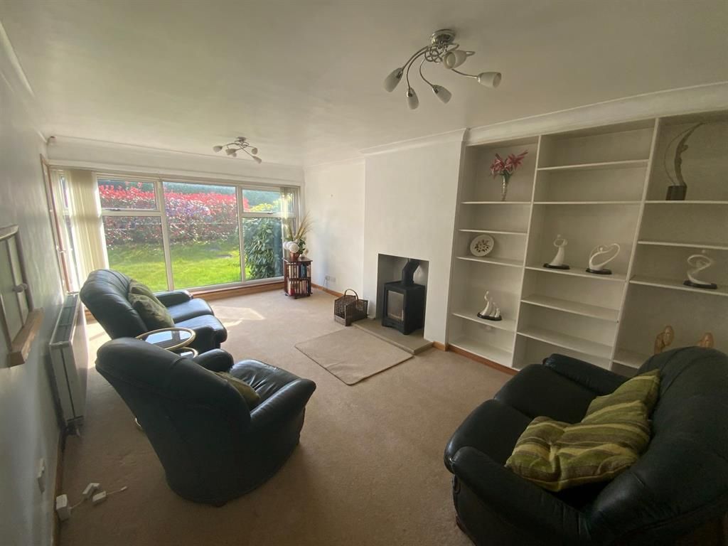 Valley Way, Stalybridge, Cheshire SK15  