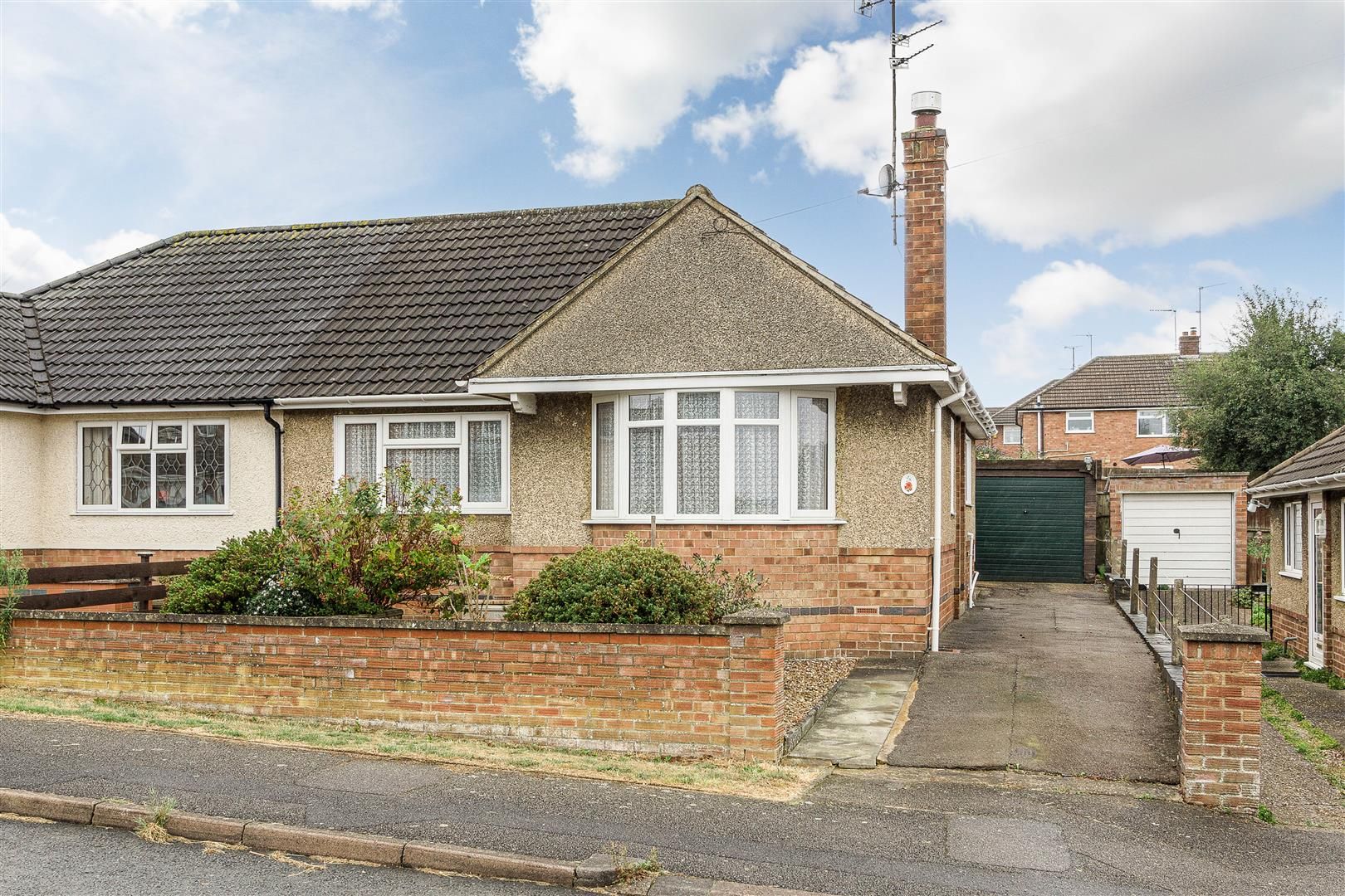 2 bed semidetached bungalow for sale in Cedar Way, Wellingborough NN8