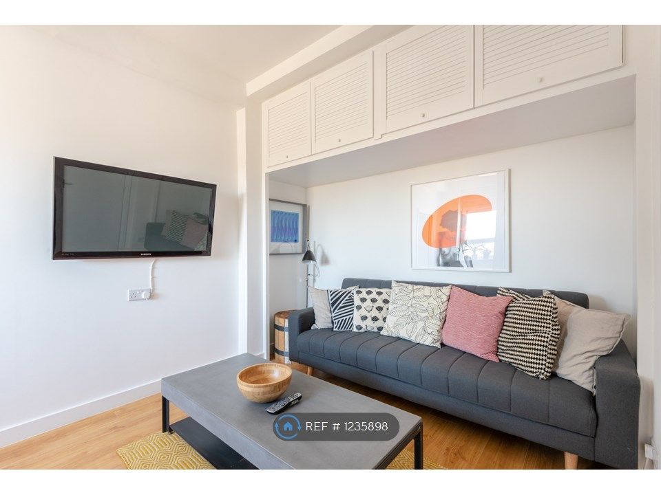 1 bed flat to rent in City View House, London E2 Zoopla