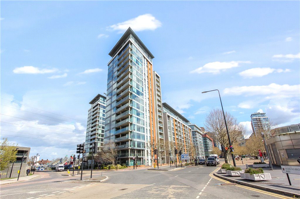 1 bed flat for sale in Western Gateway, London E16 Zoopla