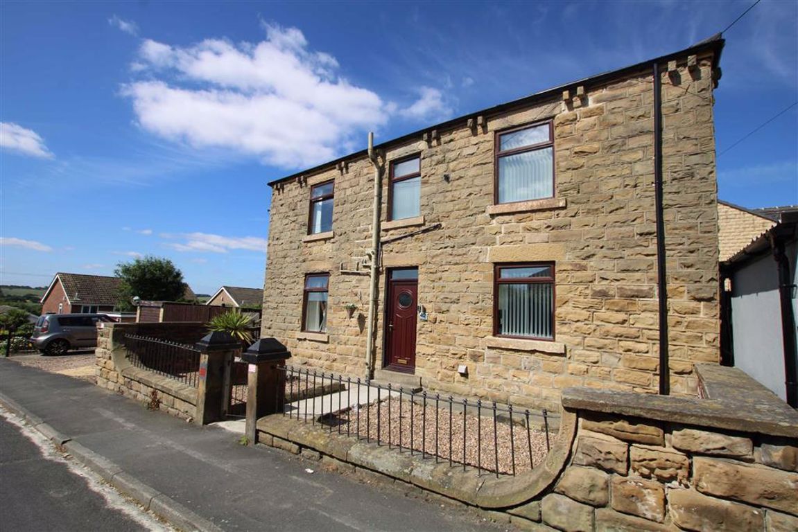 3 bed semidetached house for sale in Batley Road, Tingley, Wakefiled