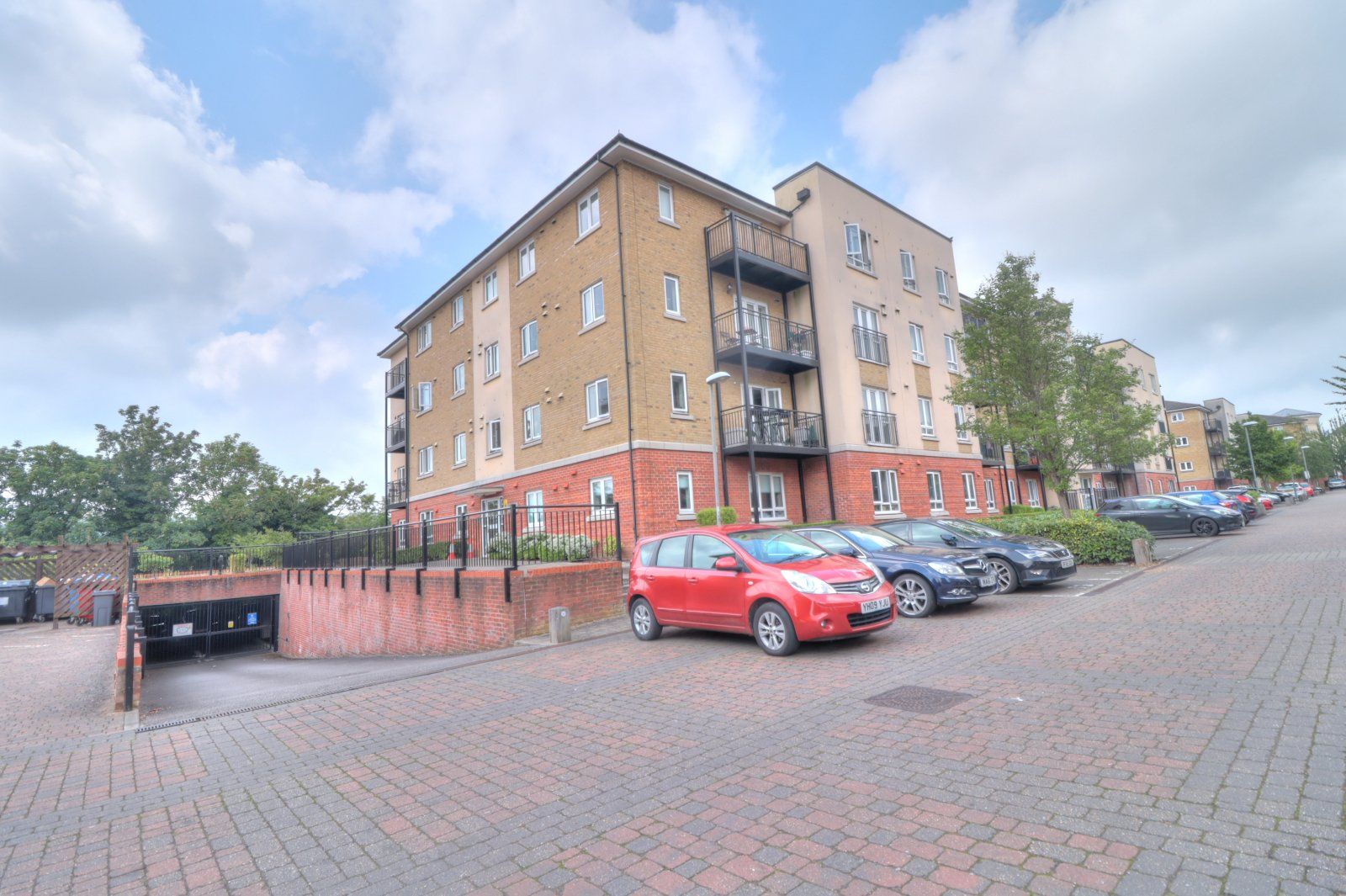 1 bed flat to rent in Garner House, Tadros Court, High