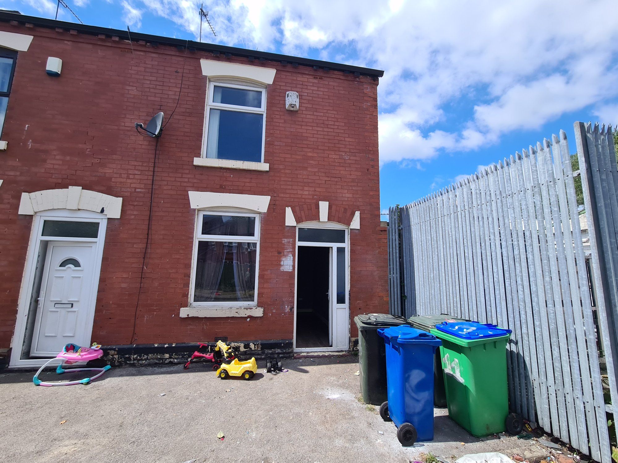 2 bed end terrace house for sale in Belgrave Street, Heywood OL10 Zoopla
