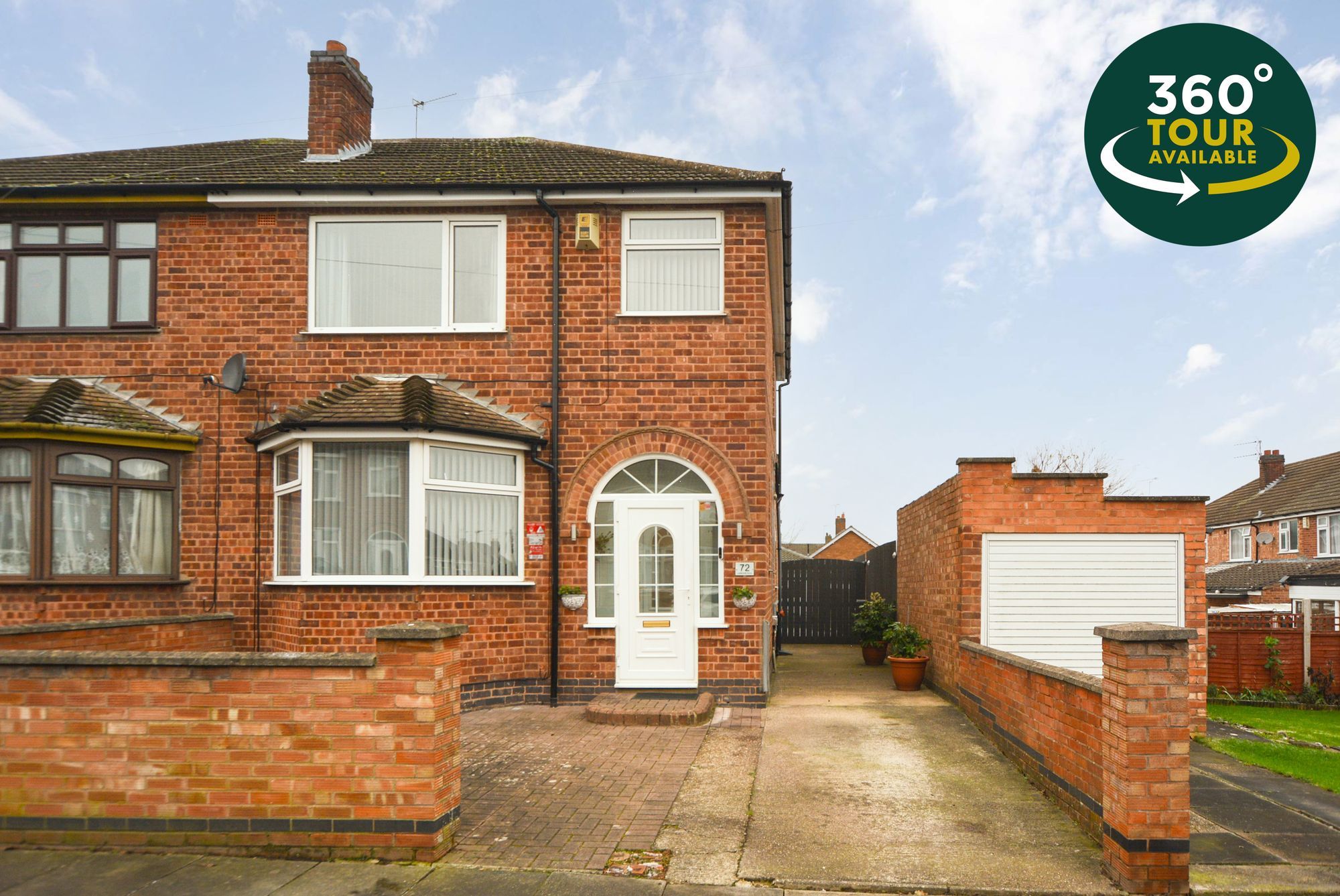 3 bed semidetached house for sale in Lamborne Road, West Knighton