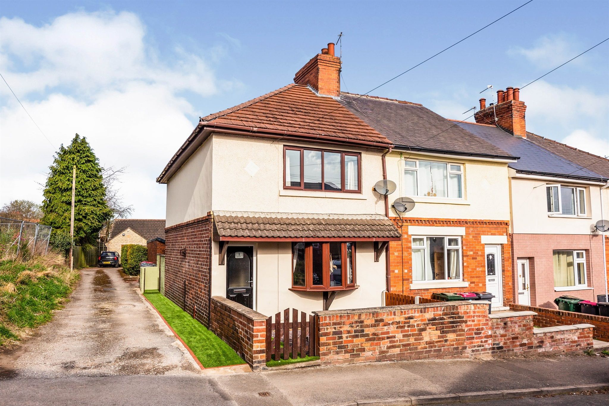 2 bed end terrace house for sale in Howard Road, Bramley, Rotherham S66
