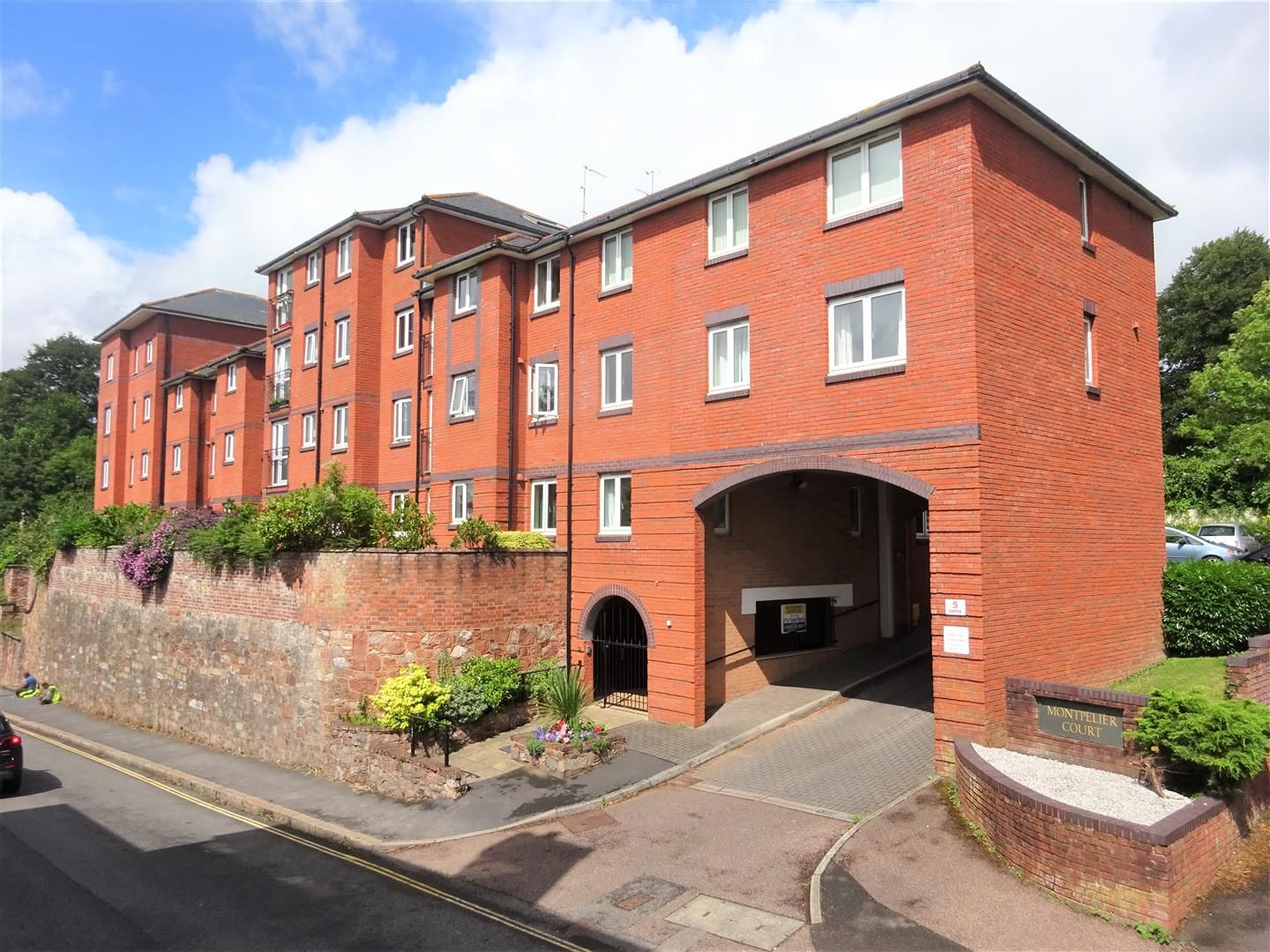 Montpellier Court, St. Davids Hill, Exeter EX4  