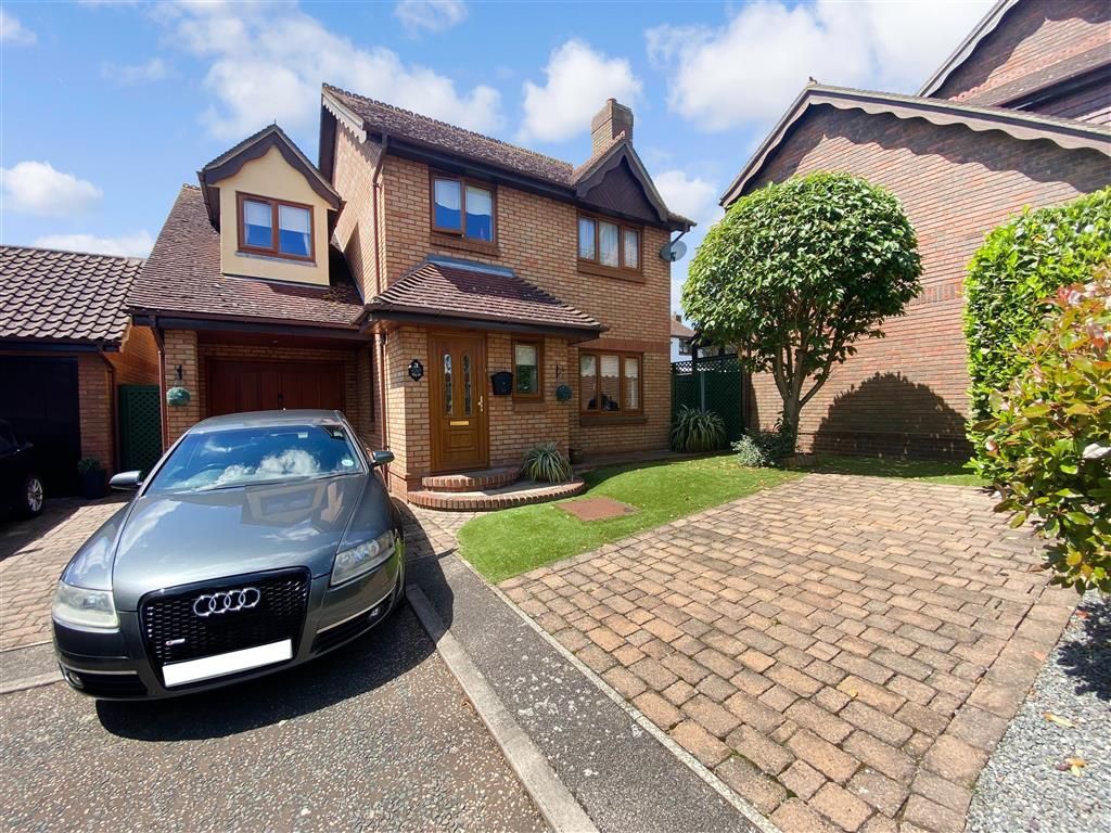 Brodie Walk, Wickford, Essex SS12  