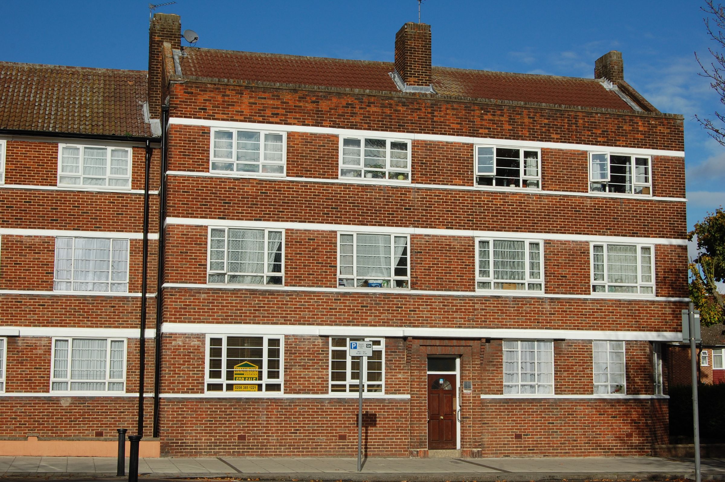 2 bed flat for sale in Beverley Drive, Edgware HA8 Zoopla