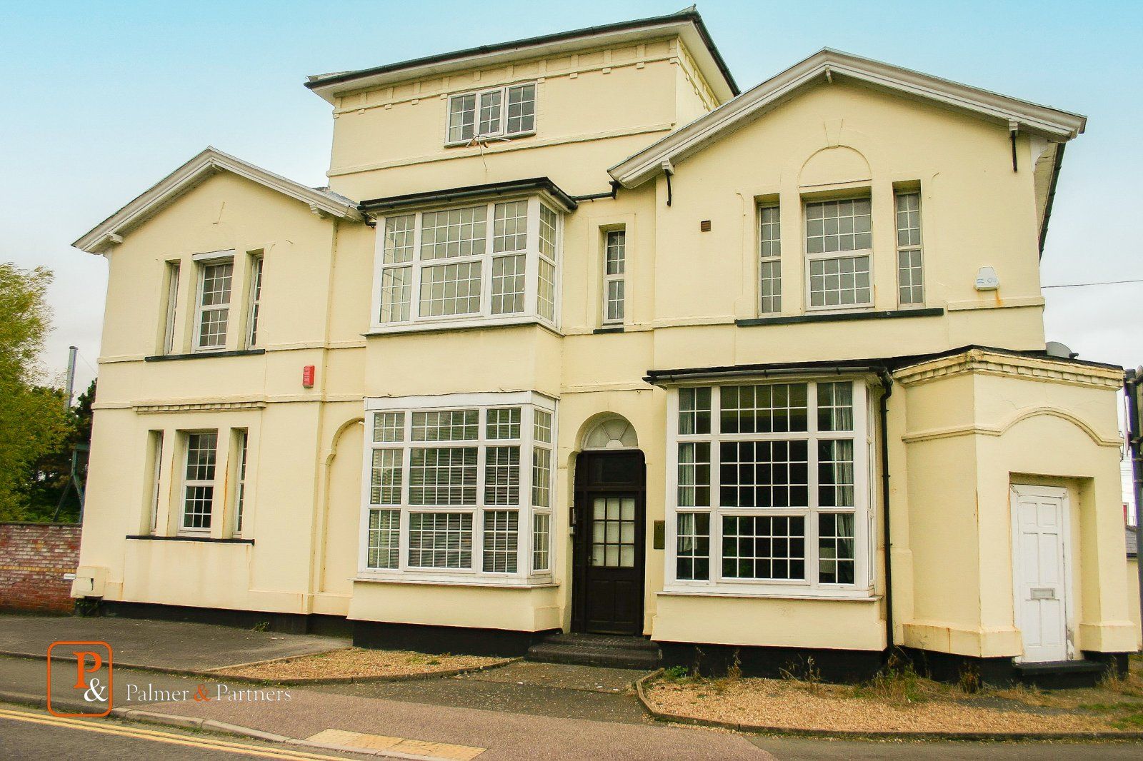 2 bed flat to rent in Station House, Station Road, Manningtree CO11