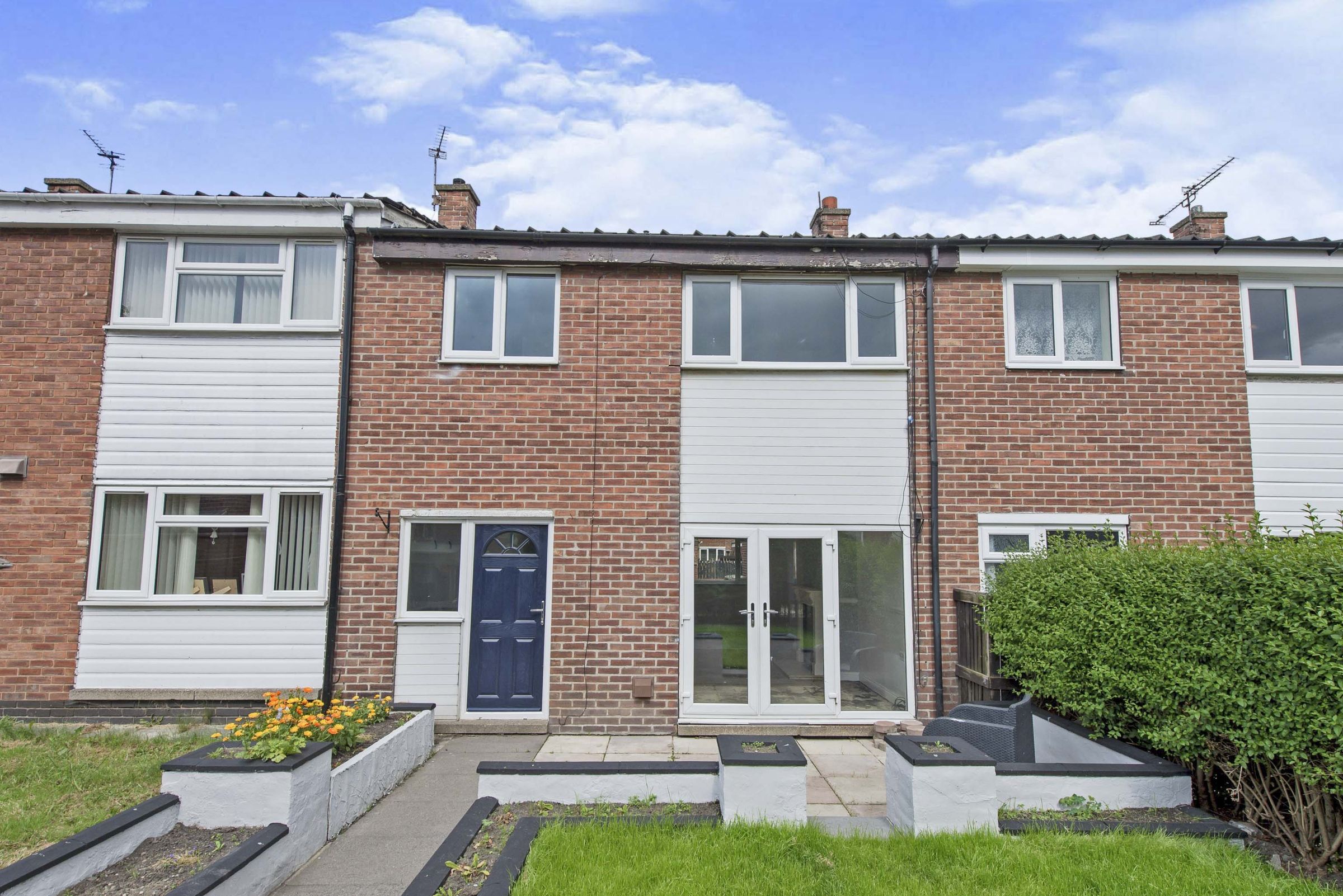 3 bed terraced house for sale in Cedar Walk, Featherstone, Pontefract, West Yorkshire WF7 Zoopla