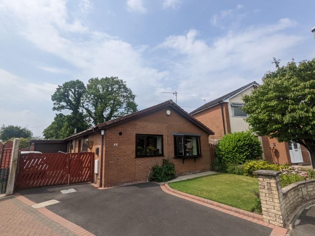 2 bed bungalow for sale in Fairfield Drive, Clitheroe, Lancashire BB7