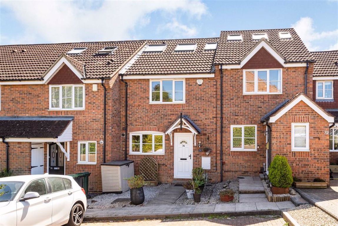 4 bed terraced house for sale in Thellusson Way, Mill End