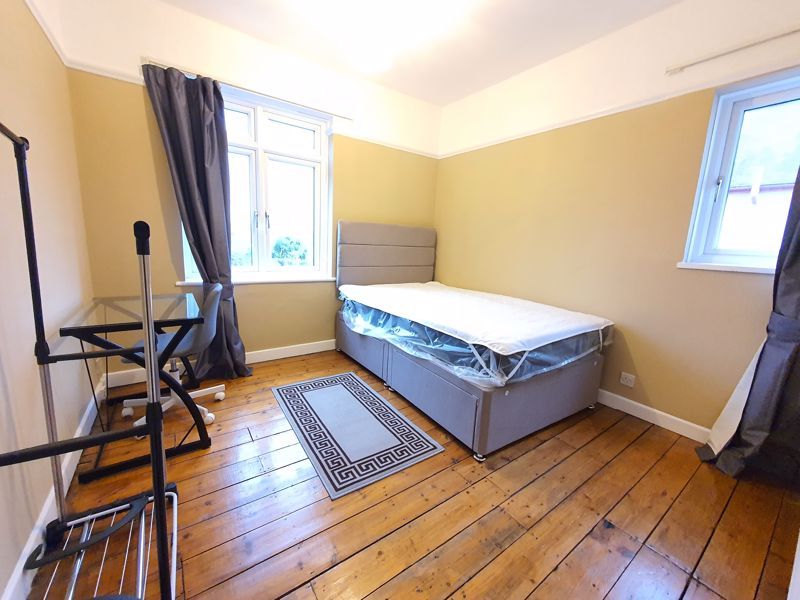 Room to rent in Herne Hill, London SE24 Zoopla
