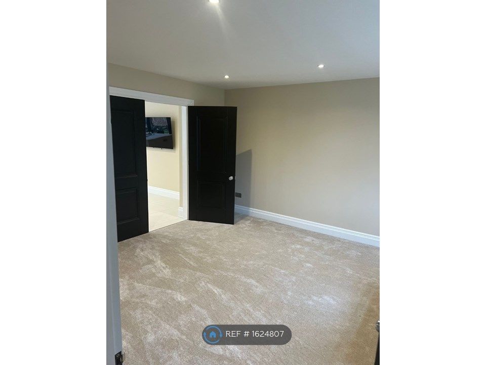 4 bed semidetached house to rent in Pickhurst Park, Bromley BR2 Zoopla