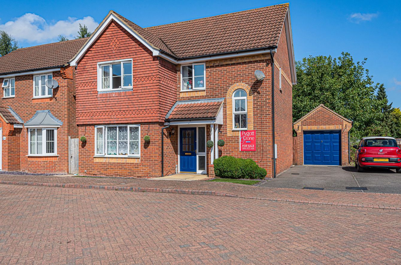 3 bed detached house for sale in John Harrison Way, Holbeach PE12 Zoopla