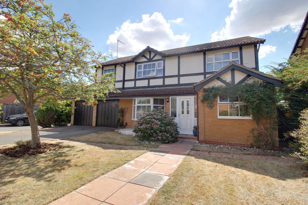 4 bed detached house for sale in Witcham Close, Lower Earley, Reading