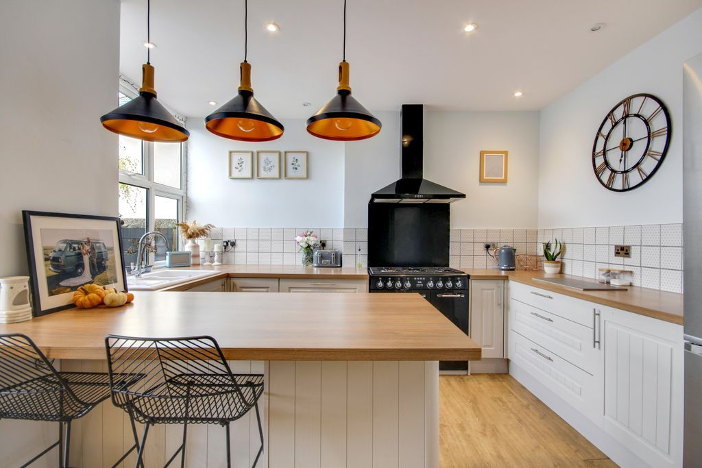 3 bed terraced house for sale in Granville Avenue, Barnstaple EX32 Zoopla