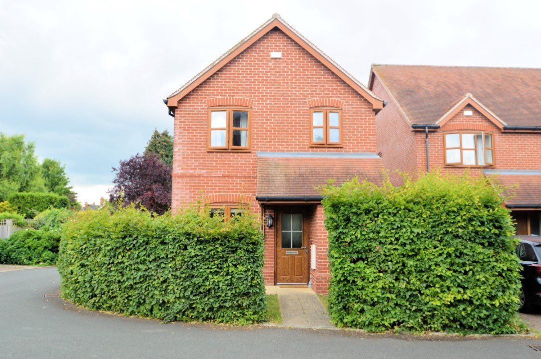 3 bed detached house to rent in Willow Close, Station Road, Cholsey