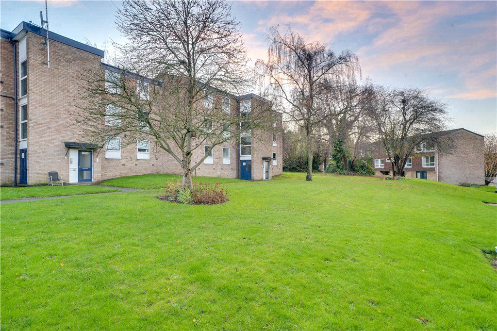 2 bed flat for sale in Hampsthwaite Road, Harrogate, North Yorkshire