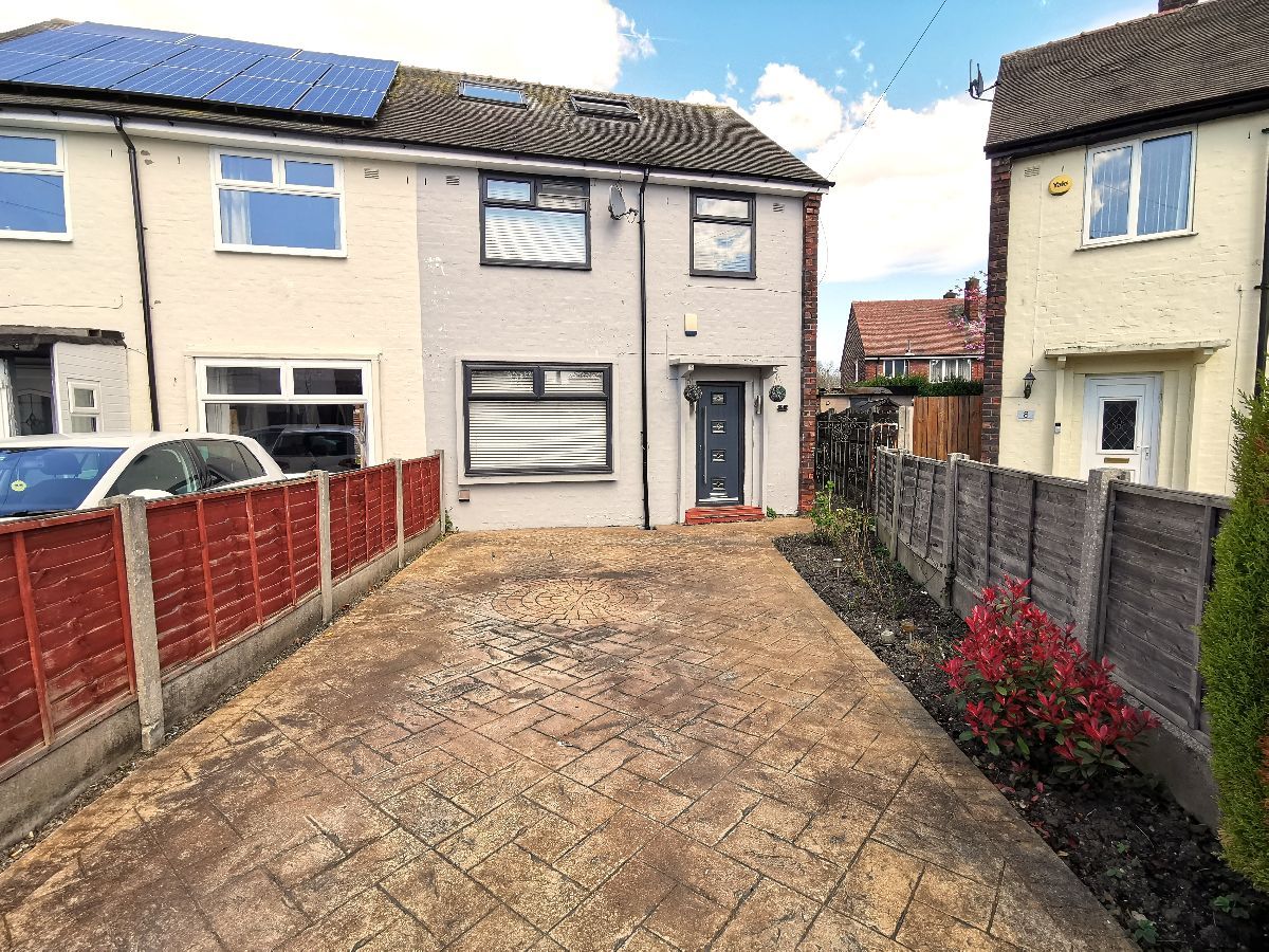 3 bed semidetached house for sale in Hamilton Crescent, Stockport SK4
