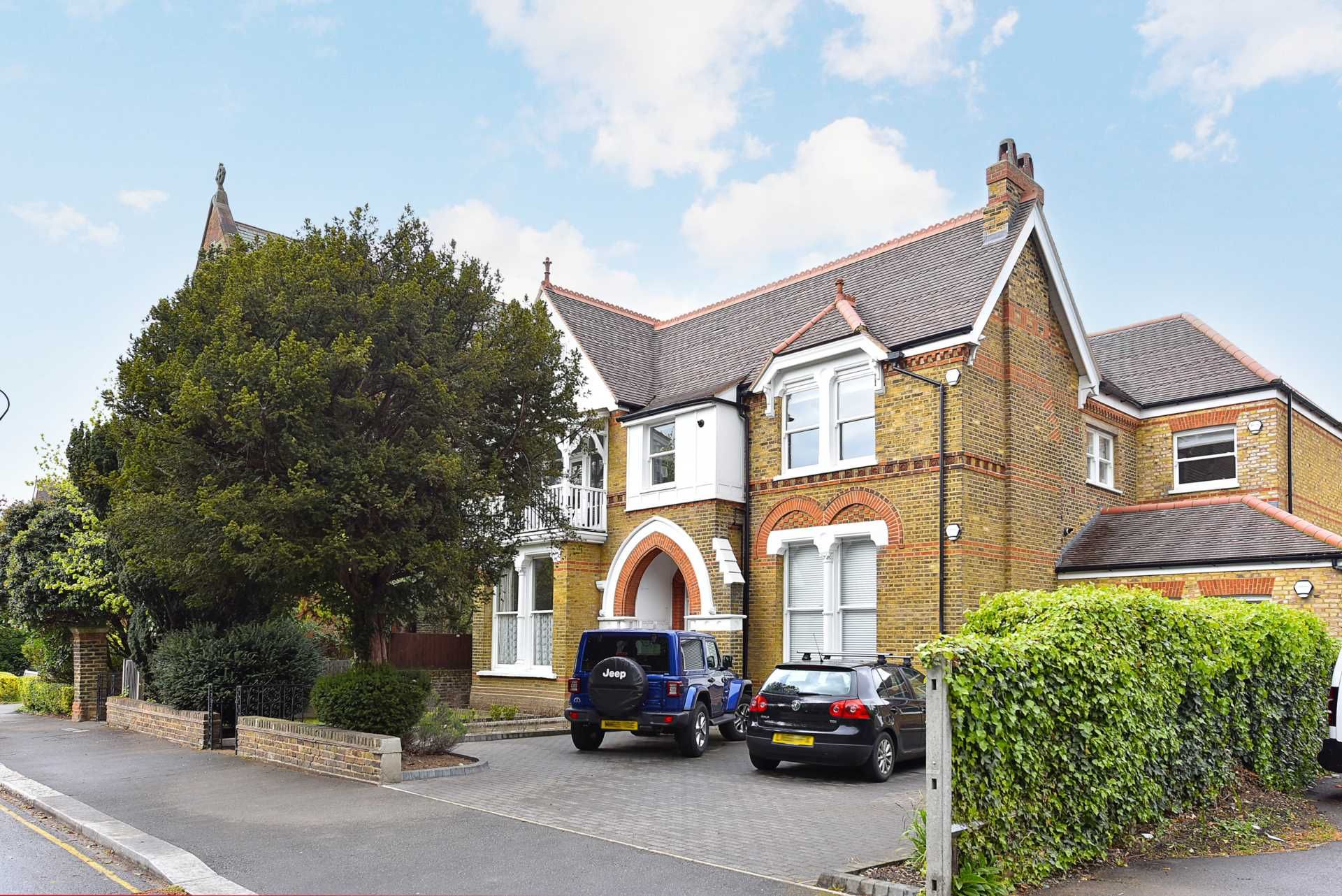 North Common Road, Ealing W5  