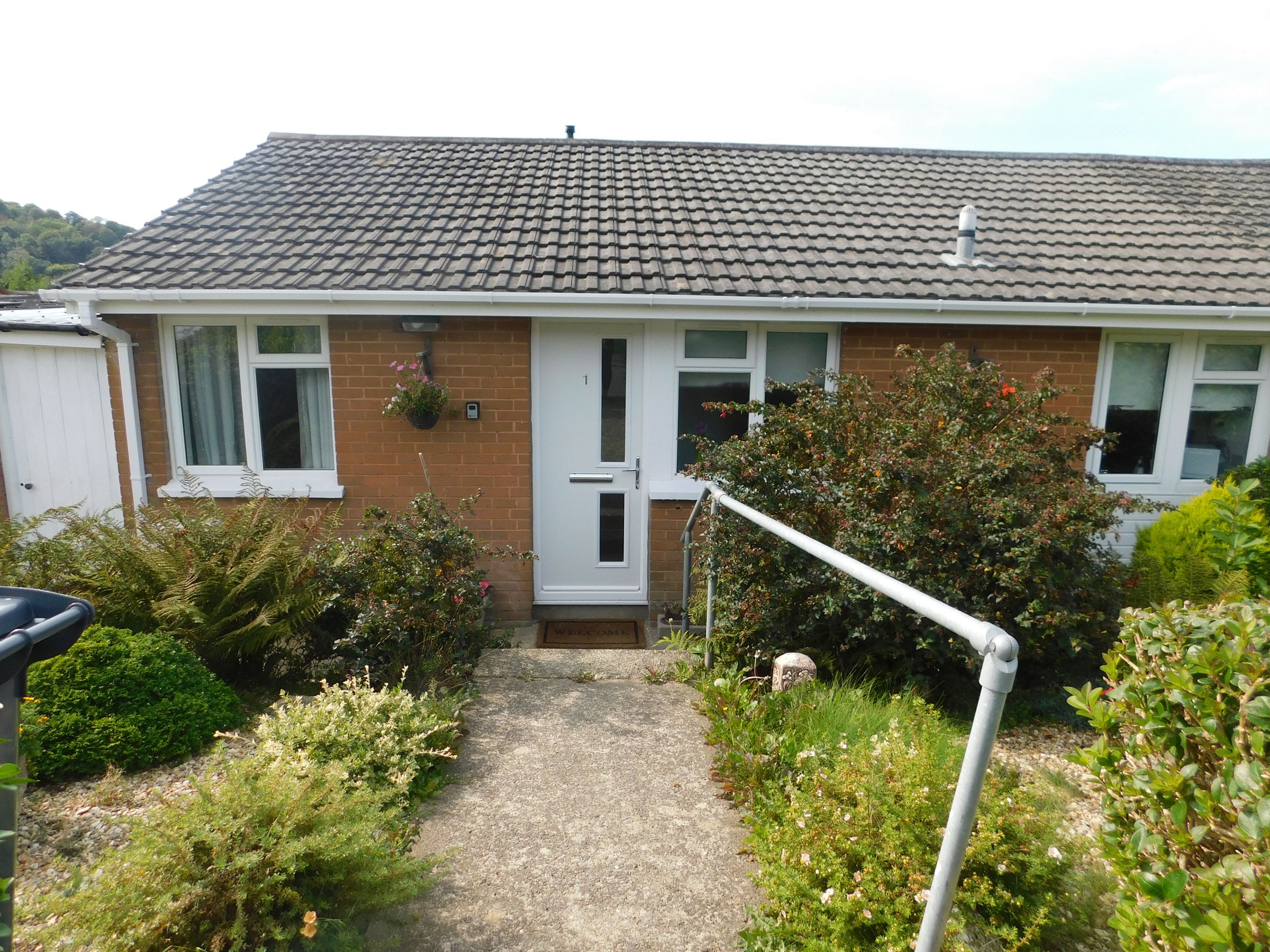 2 bed bungalow to rent in The Shields, EX34 Zoopla