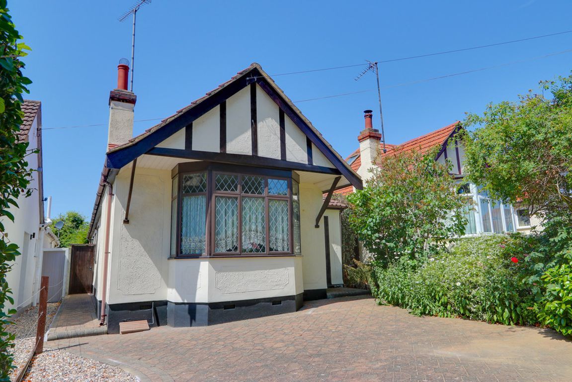 3 bed detached bungalow for sale in Westbourne Grove, WestcliffOnSea