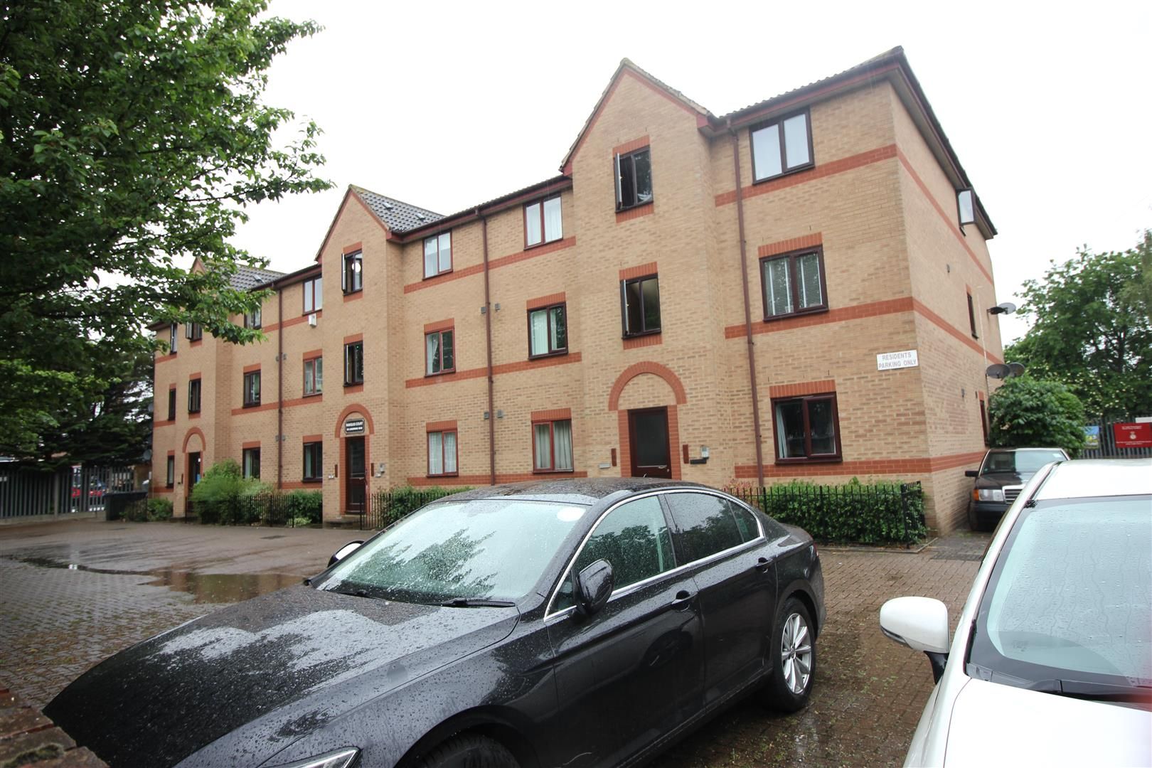 1 bed flat for sale in Marquis Court, Longbridge Road, Barking IG11