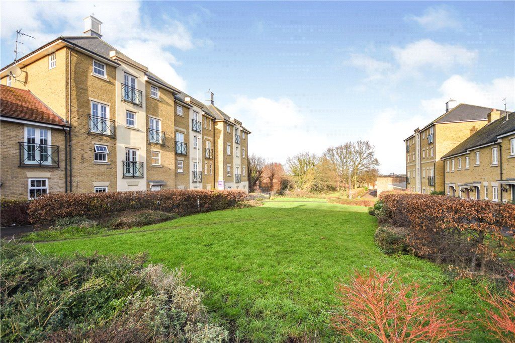 2 bed flat for sale in Chelwater, Great Baddow, Chelmsford CM2 Zoopla