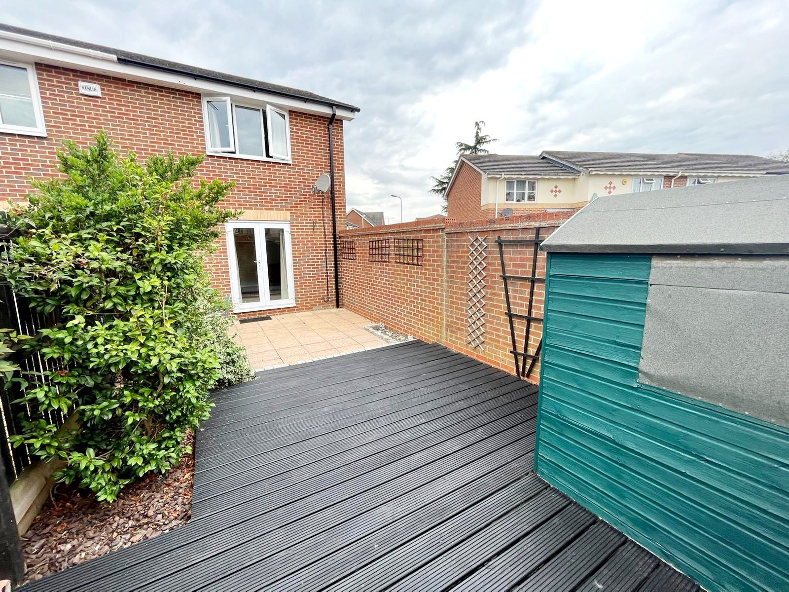 2 bed semidetached house to rent in Cippenham, Slough, Berkshire SL1