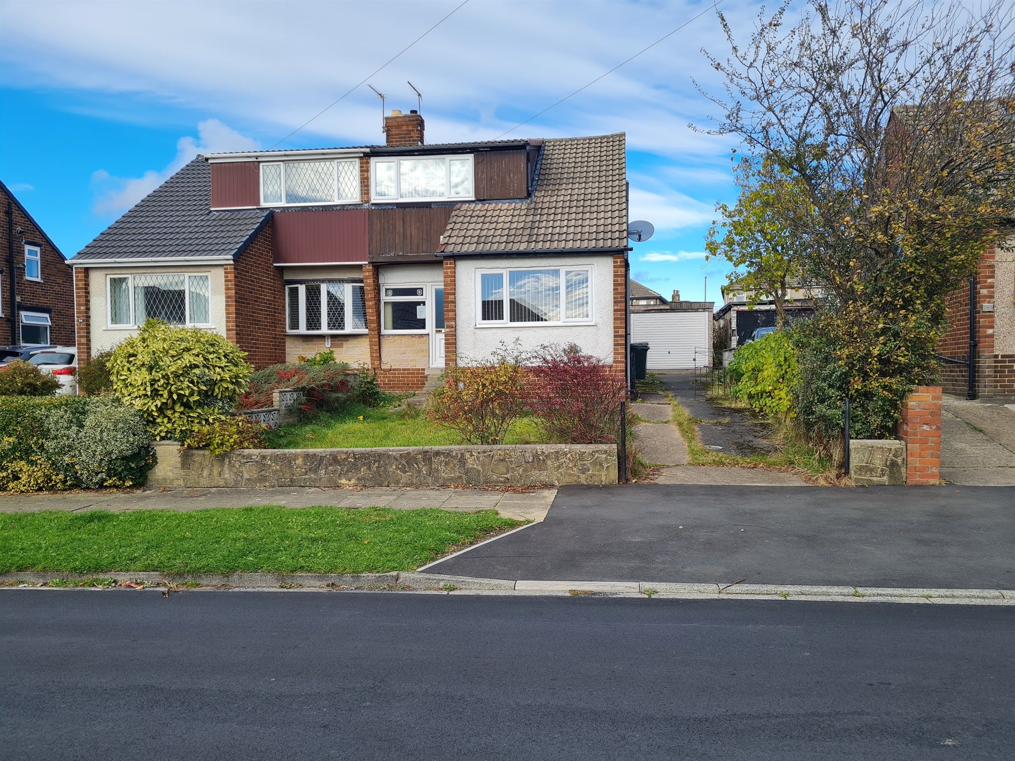 3 bed semidetached bungalow for sale in Raeburn Drive, Wibsey