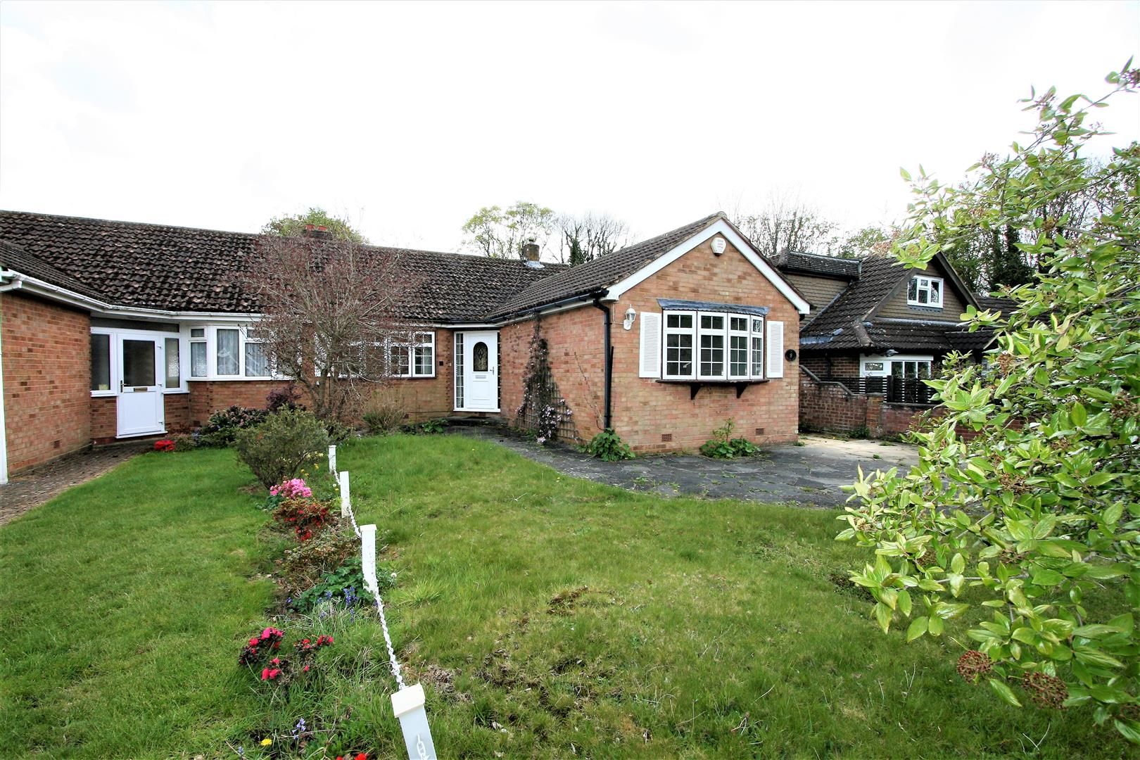 3 bed bungalow for sale in Broad Acre, Bricket Wood, St. Albans AL2